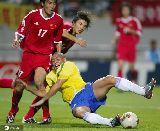 中国打巴西2002世界杯