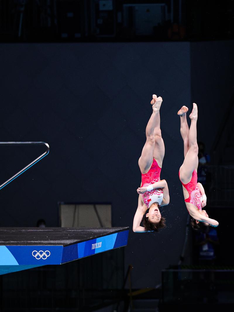 直播:跳水女双10米台决赛的相关图片
